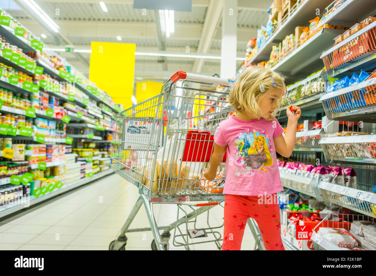 Supermarket shopping trolley child hi-res stock photography and images ...