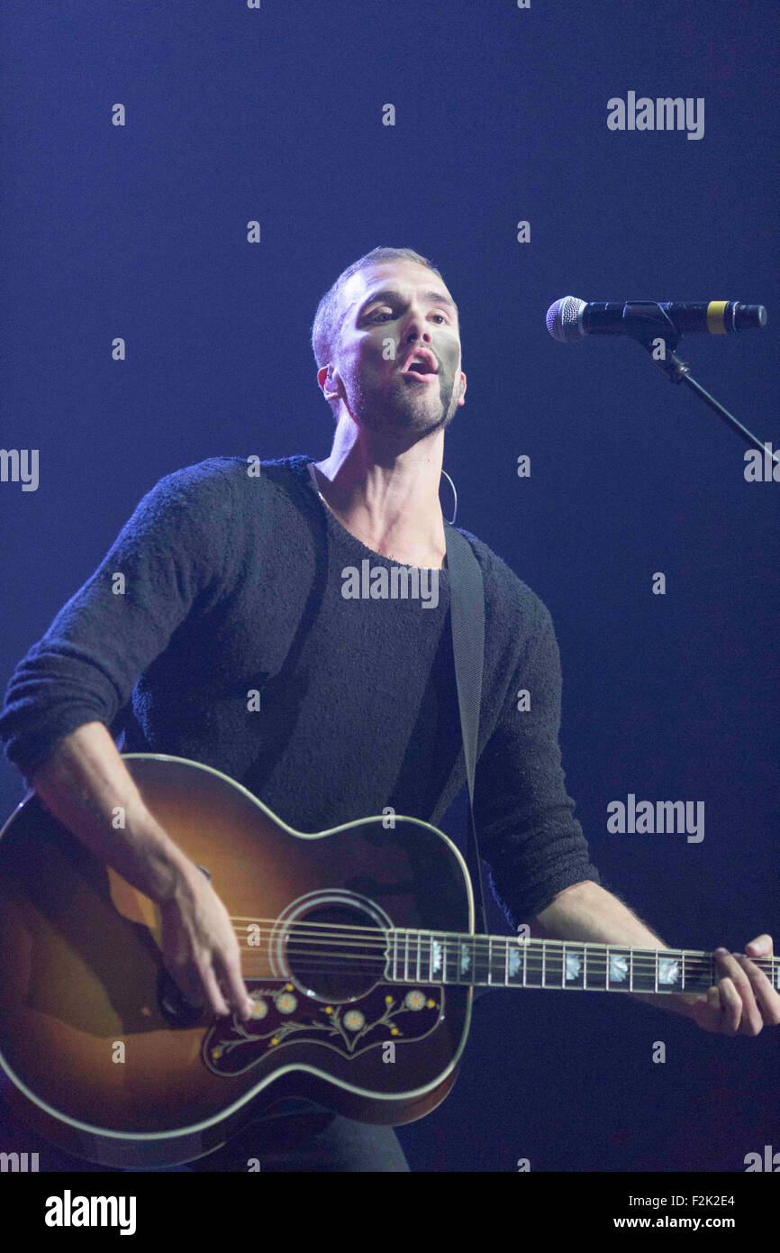 19/9/15 With Love From Liverpool Concert. Andy Brown of Lawson Stock Photo
