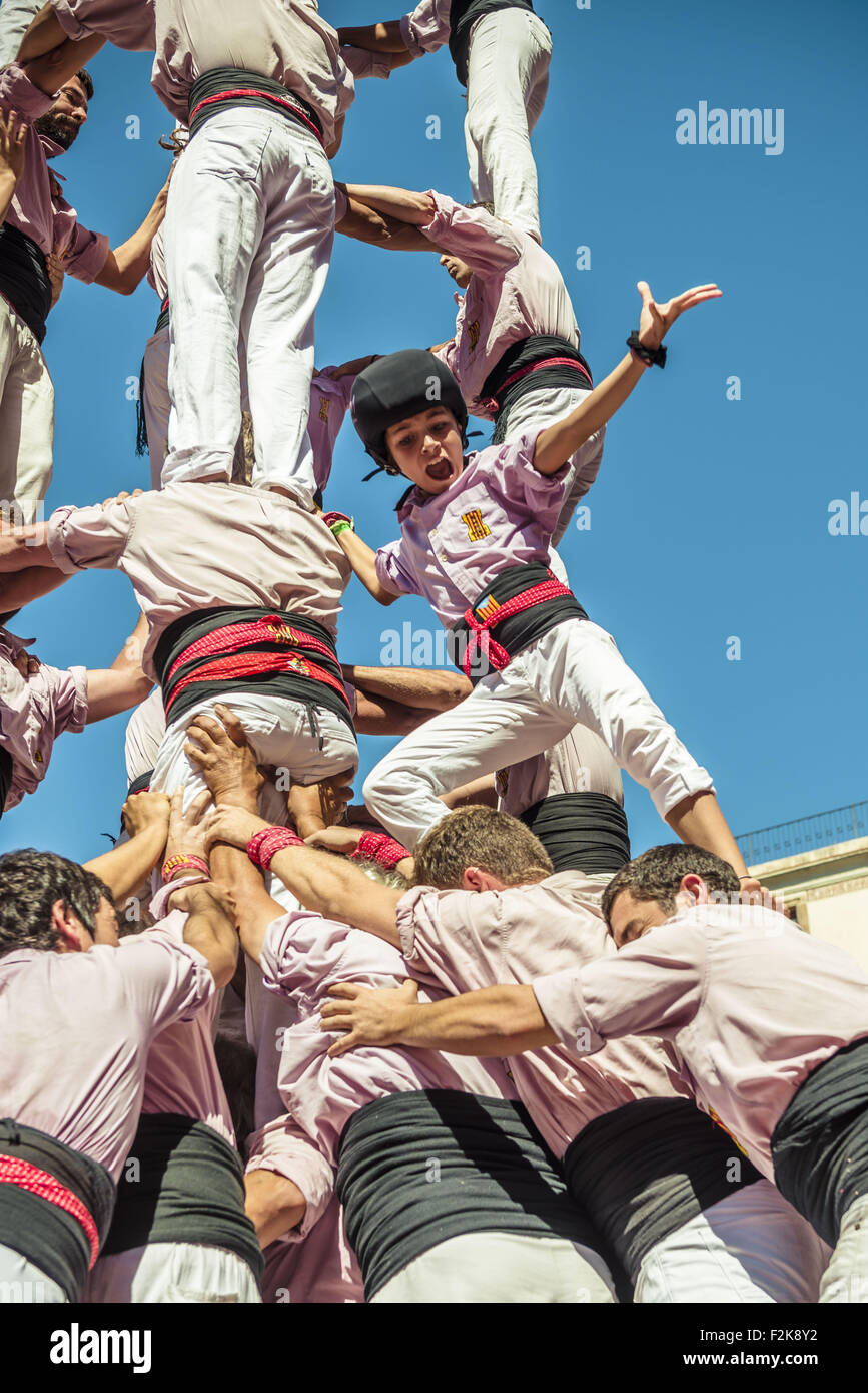 Barcelona, Catalonia, Spain. 20th Sep, 2015. The 'Minyons de Terrassa' celebrate a human tower during the city festival 'La Merce 2015' in front of the town hall of Barcelona. Credit:  Matthias Oesterle/ZUMA Wire/Alamy Live News Stock Photo