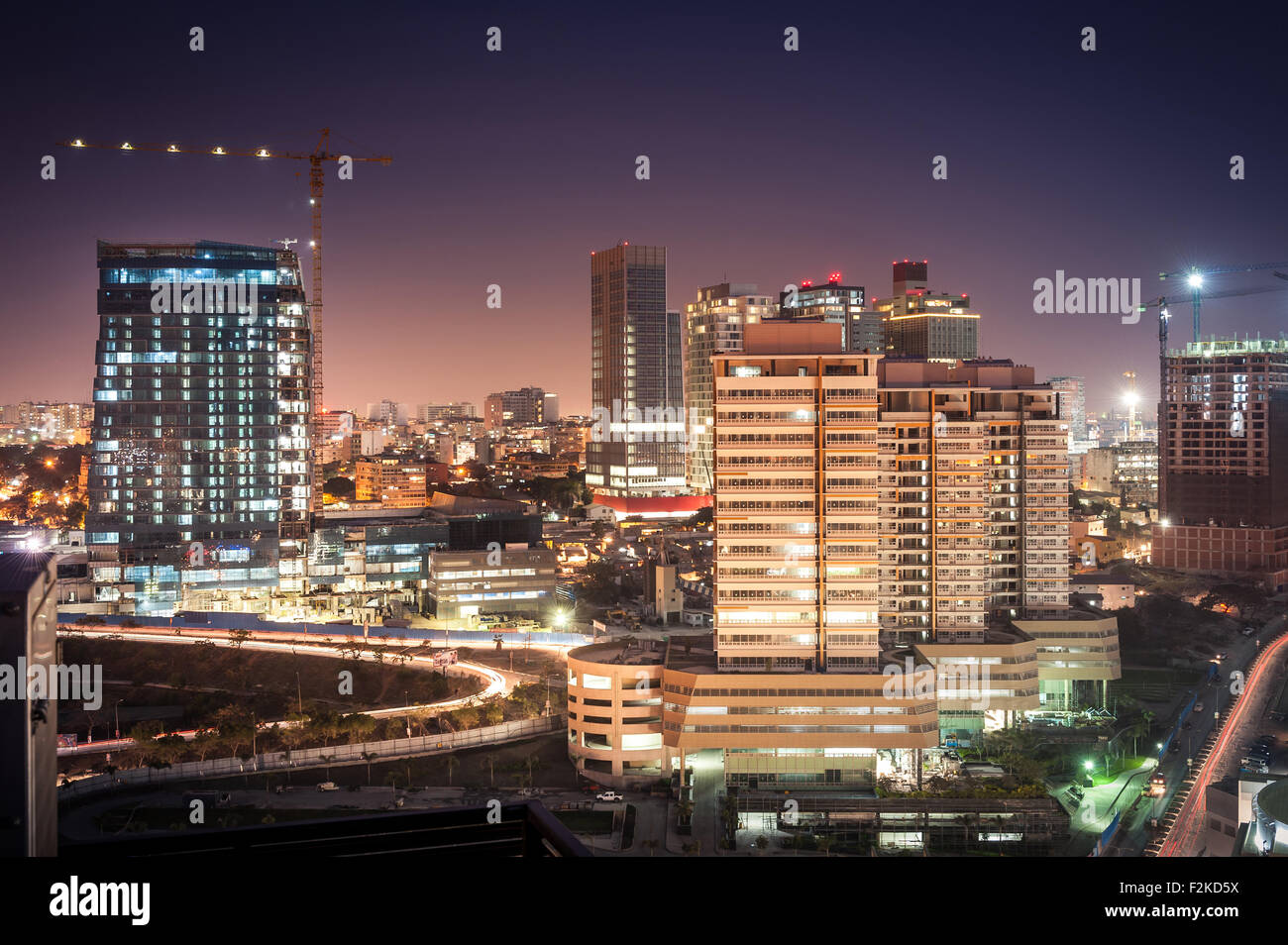 A baixa da cidade de Luanda ao cair da noite. Stock Photo