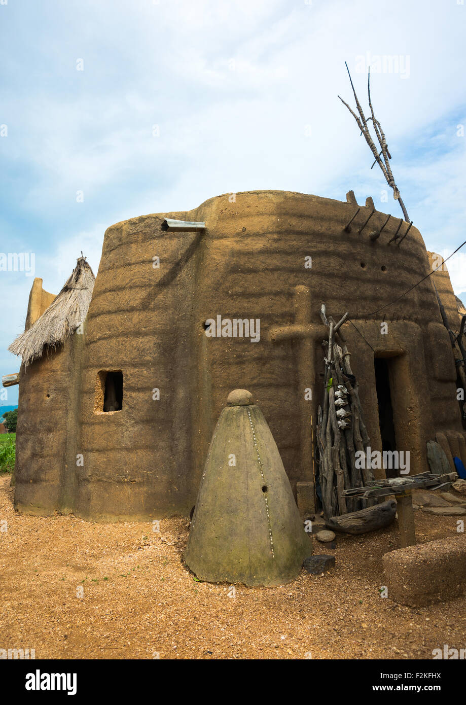 Benin, West Africa, Boukoumbé, voodoo altars representing the spirits of the dead people from the traditional tata somba house Stock Photo