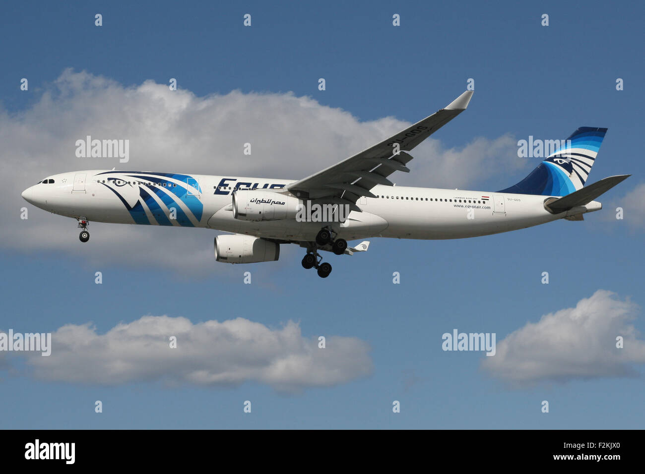 Egyptair a330 hi-res stock photography and images - Alamy