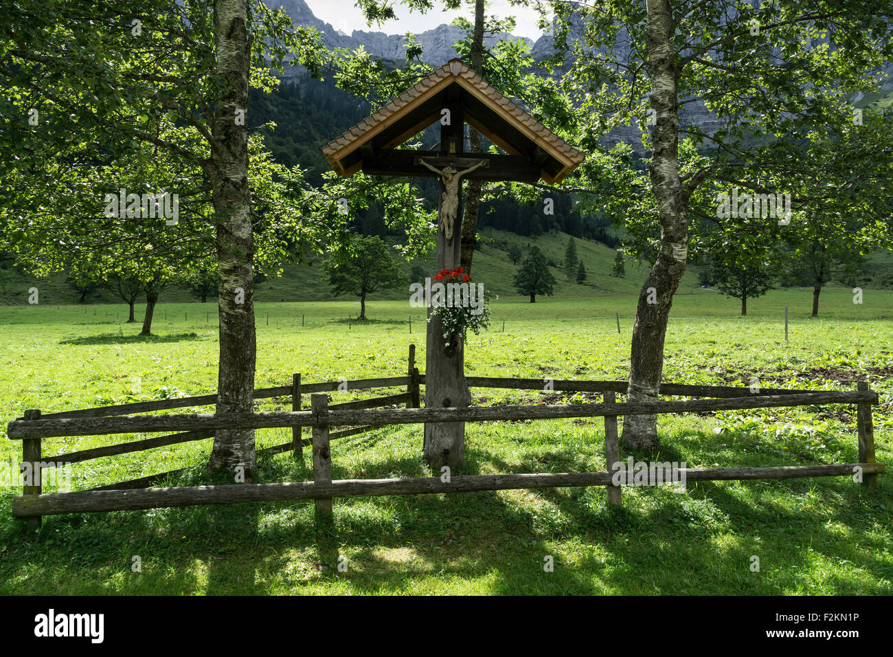 Wayside cross, Ahornboden, Eng, Eng Alm, Karwendel, Tyrol, Austria Stock Photo