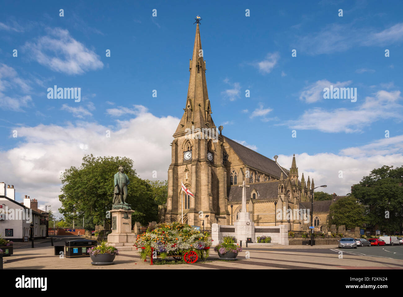 The Parish church of St. Mary the Virgin in Bury Lancashire. North West England. Statue of Prime Minister Robert Peel. Stock Photo