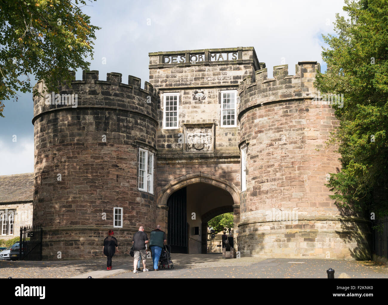 Skipton castle hires stock photography and images Alamy