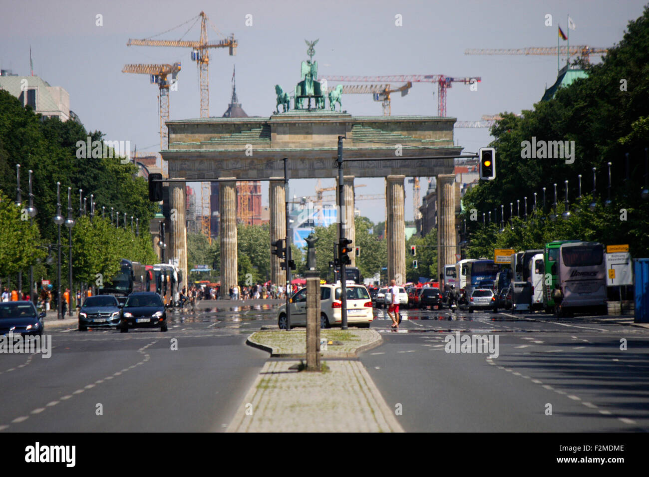 Strasse des 17. Juni, Brandenburger Tor, Berlin-Tiergarten. Stock Photo