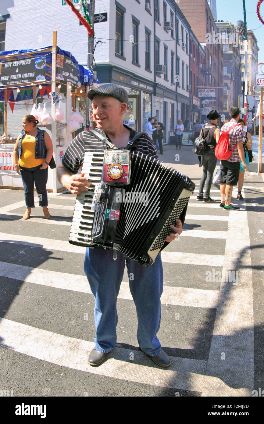 Accordion entertainer hires stock photography and images Alamy