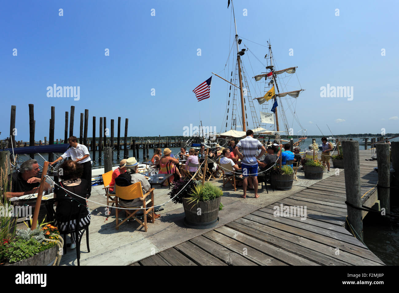 Harbor dining hires stock photography and images Alamy