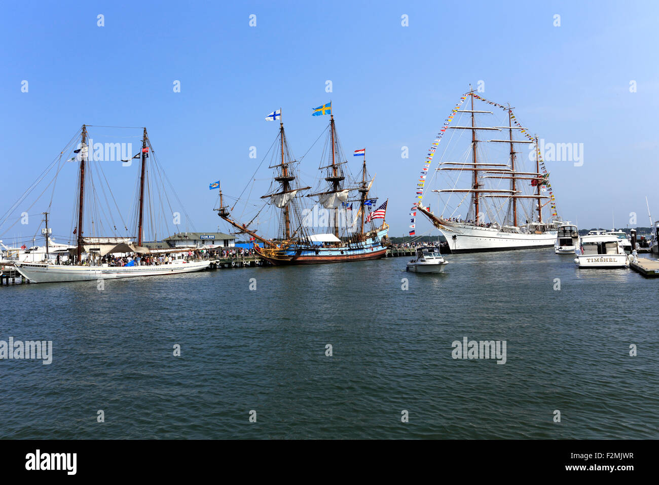 Schooner tall ship festival hi-res stock photography and images - Alamy