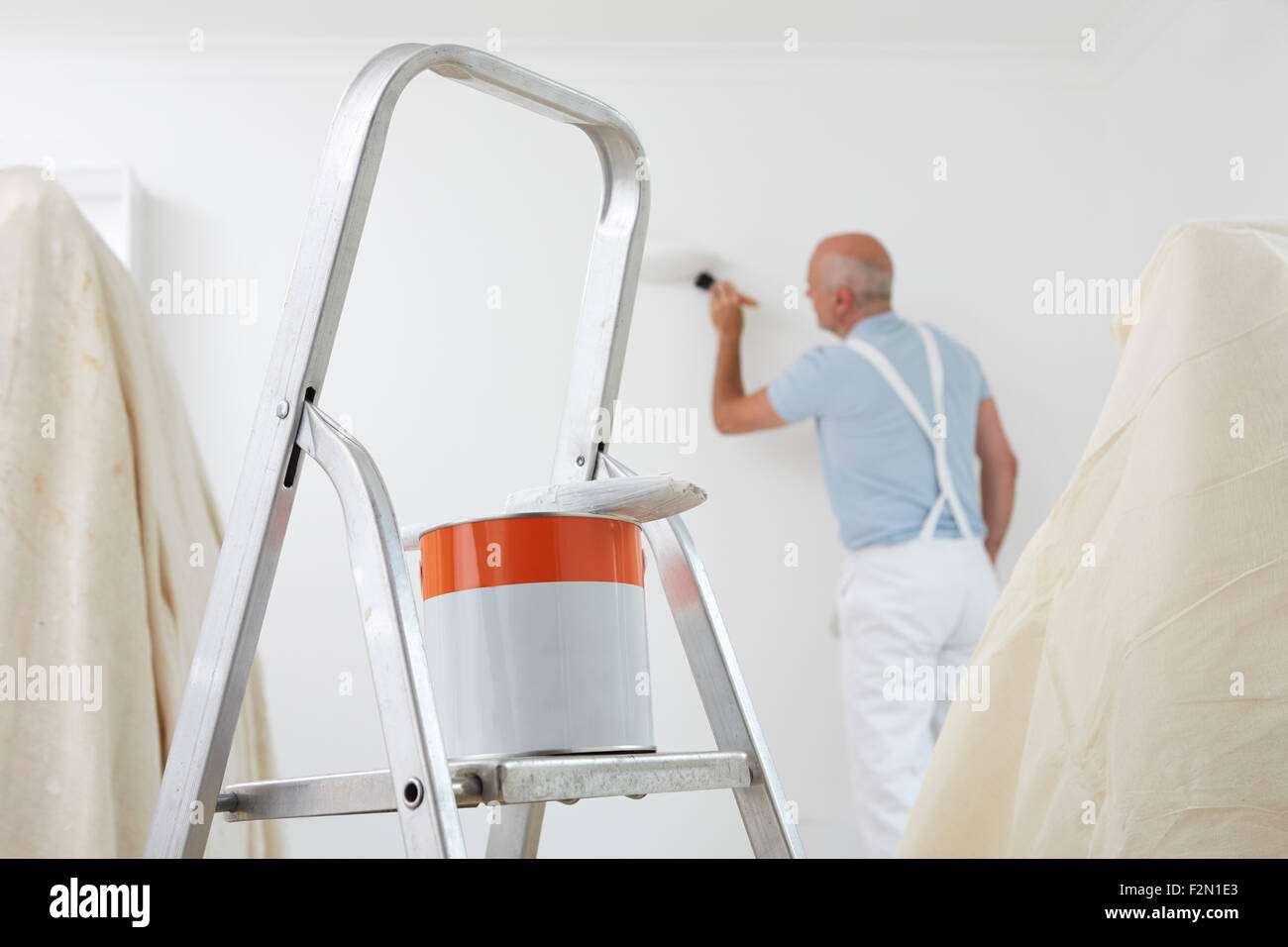 Small can of paint hi-res stock photography and images - Alamy