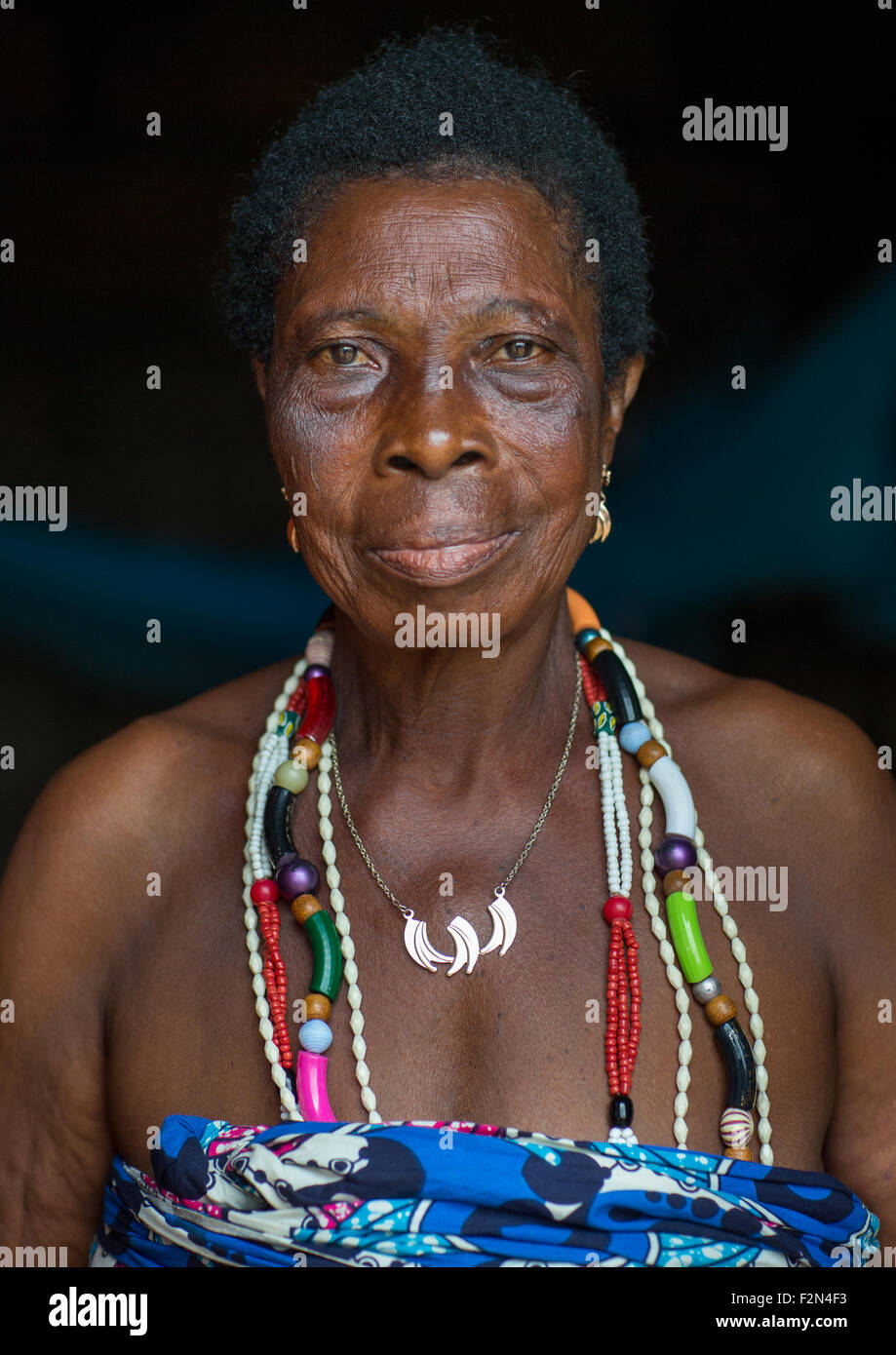 Benin, West Africa, Savalou, a priestess from the voodoo covent of the royal palace Stock Photo