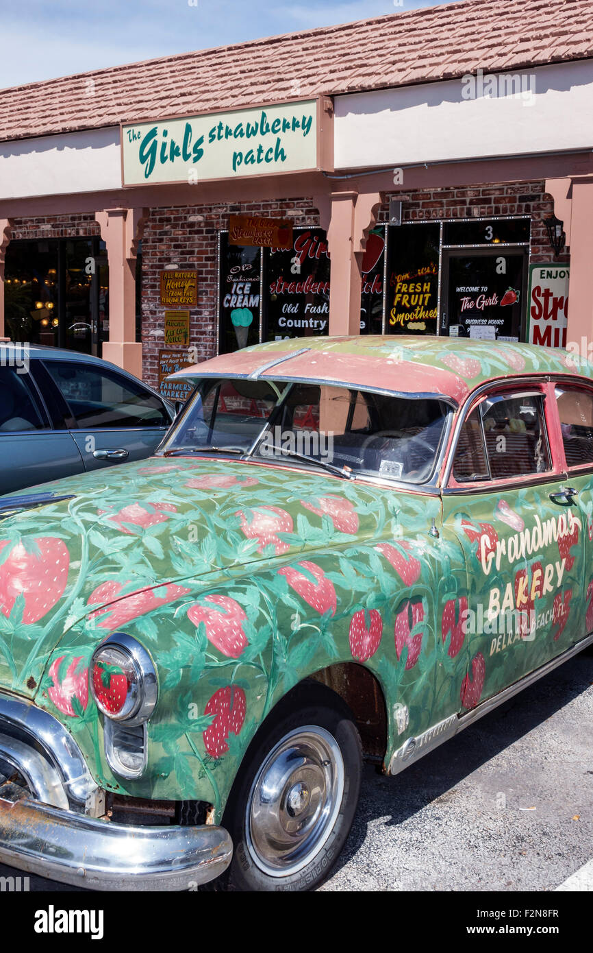Delray Beach Florida,The Girls Strawberry Patch,front,entrance,ice cream shop,Grandmas Bakery,antique car cars,visitors travel traveling tour tourist Stock Photo