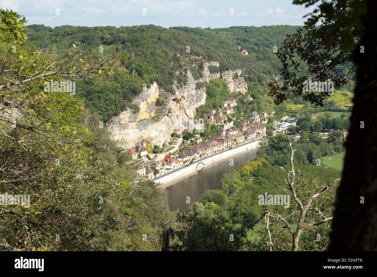 La Roque Gageac , one of the most beautiful villages of France huddled between the cliff and the Dordogne river. Stock Photo