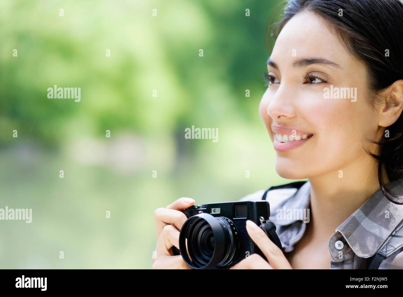 Hispanic professional woman hi-res stock photography and images - Alamy