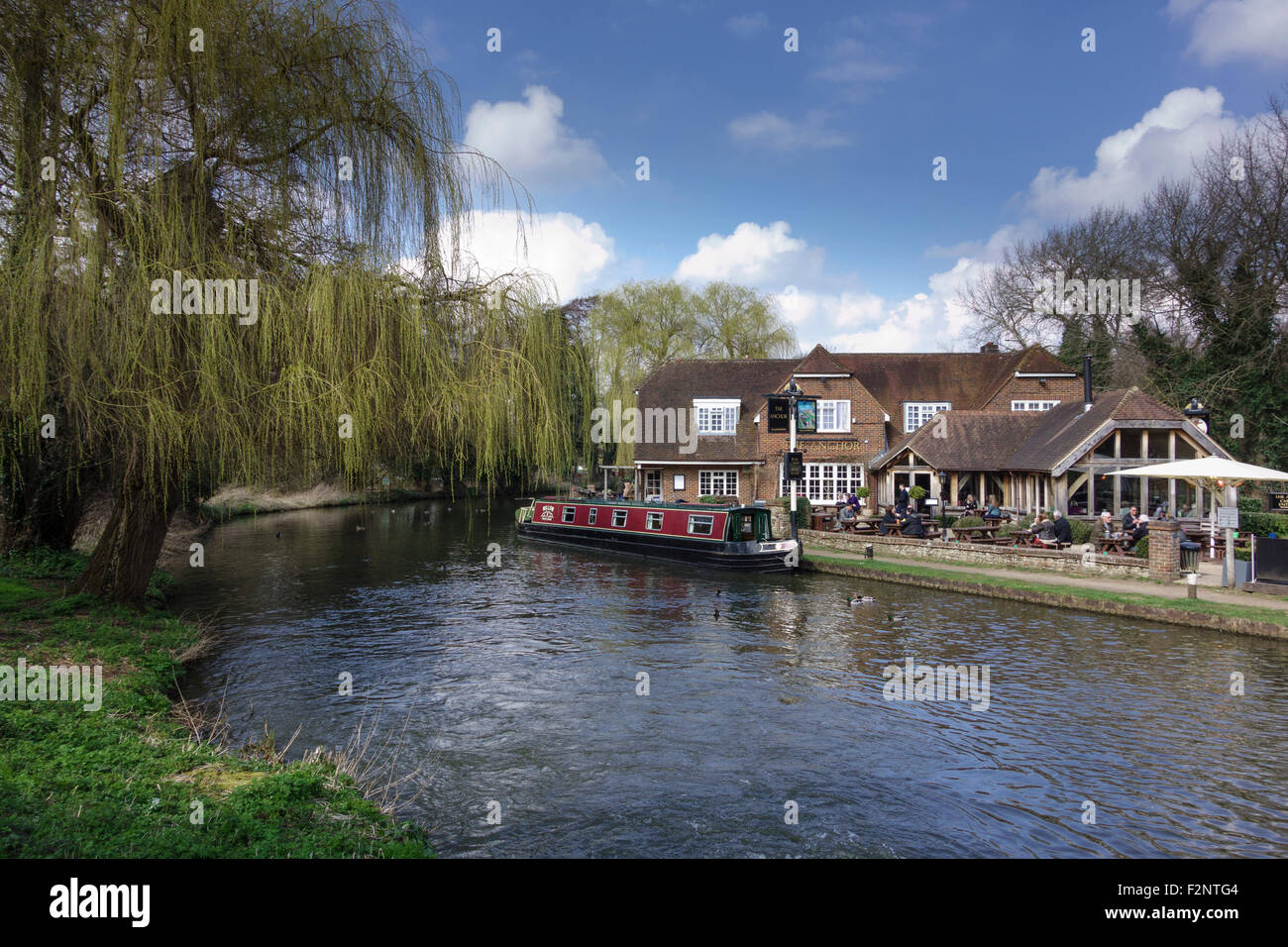 The Anchor, Pub Restaurant, in Pyrford Lock, Wisley, Surrey, UK Stock