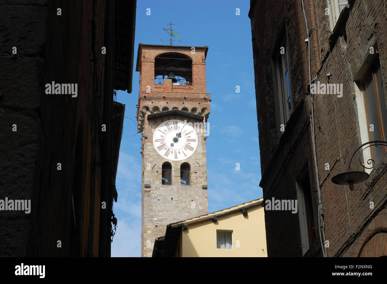 Torre cívica della ore hi-res stock photography and images - Alamy