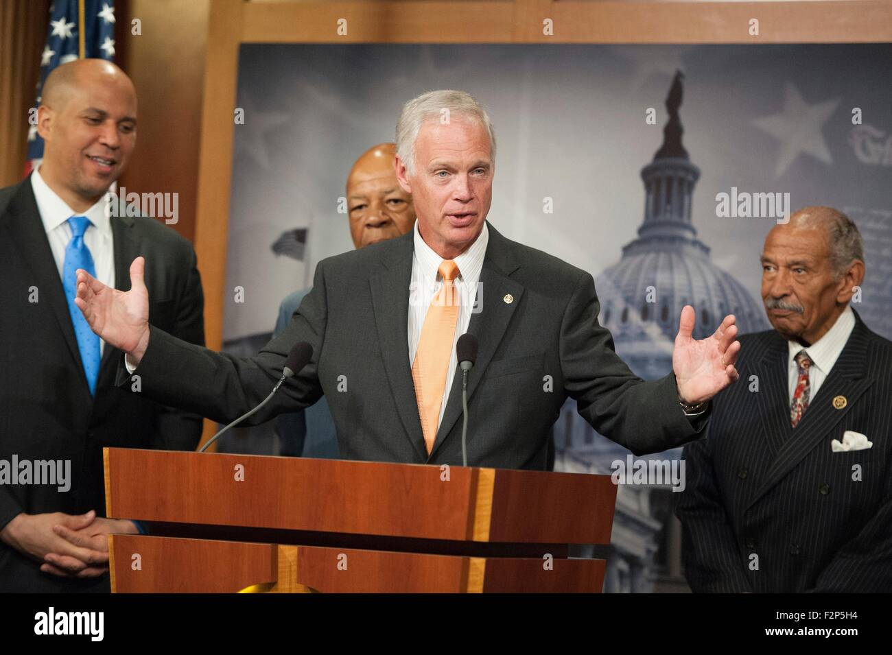 U.S. Senator Ron Johnson joins other members of Congress during a press conference introducing the bipartisan, bicameral Fair Chance Act on Capitol Hill September 10, 2015 in Washington, DC. Stock Photo