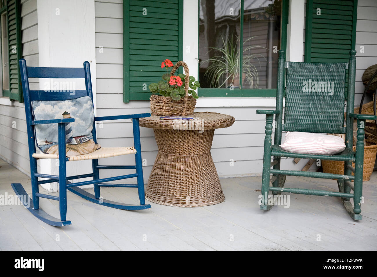 Rocking Chairs On A Porch Waitsfield Vermont Usa Stock Photo