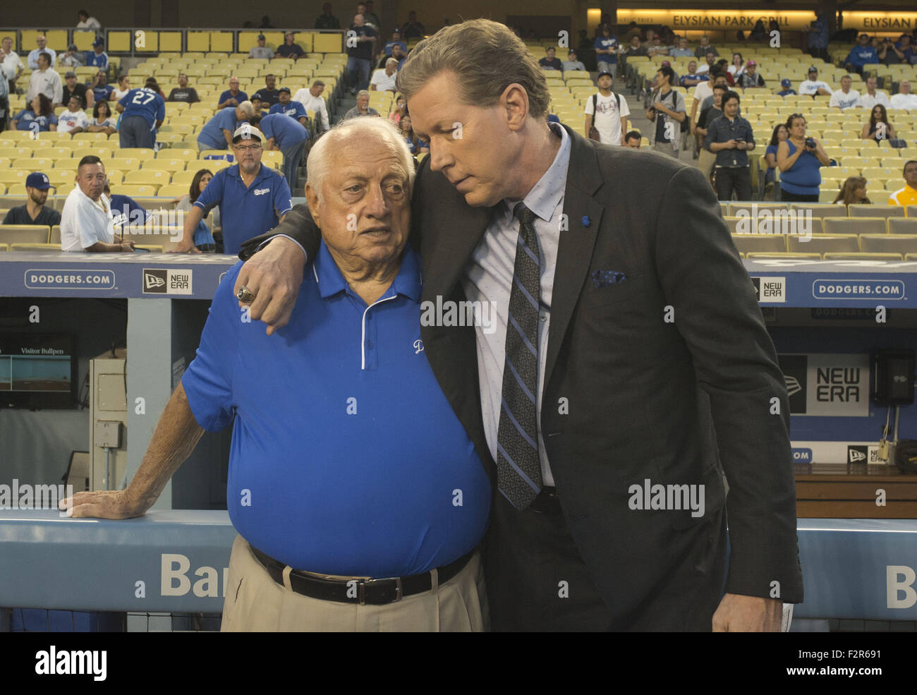 Tommy Lasorda, Orel Hershiser among greats at Old-Timers' Day — ESPN