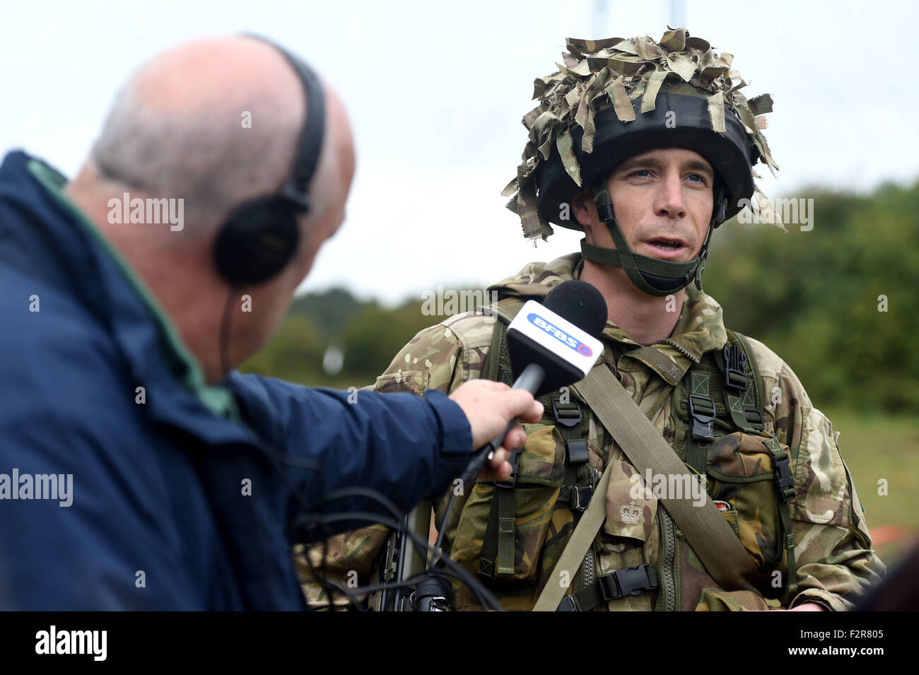 British Forces Broadcasting Service interviews British Major Stock Photo