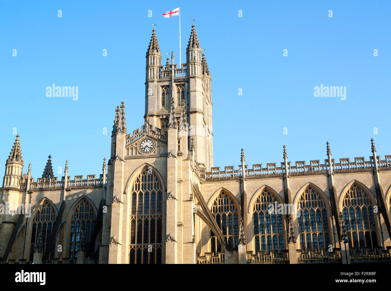 English flag flying on the tower of the Abbey church, Bath, Somerset, England, UK Stock Photo