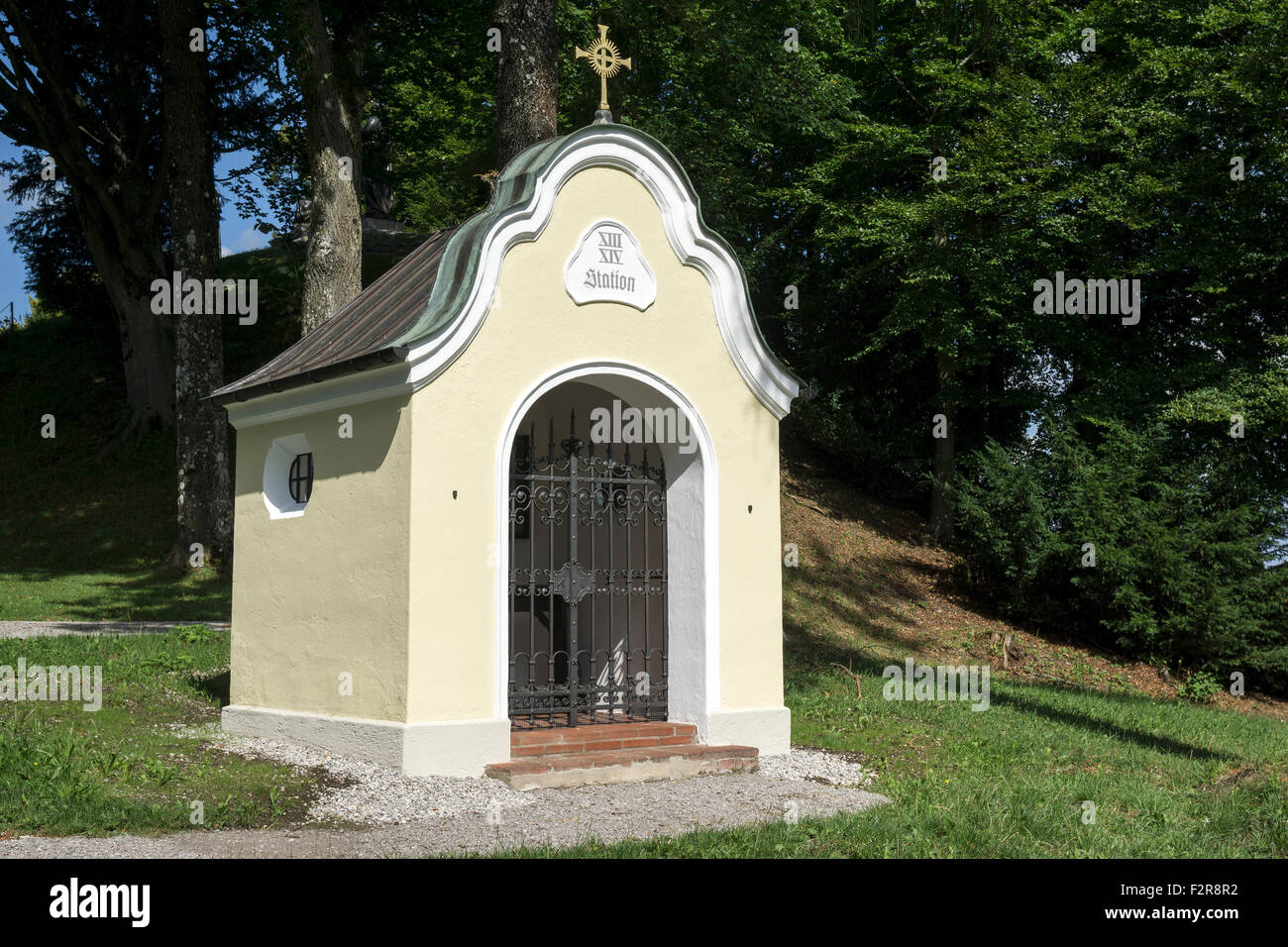 Crossroad to the Calvary and Holy Cross Church or Calvary Church, Bad Tölz, Upper Bavaria, Bavaria, Germany Stock Photo