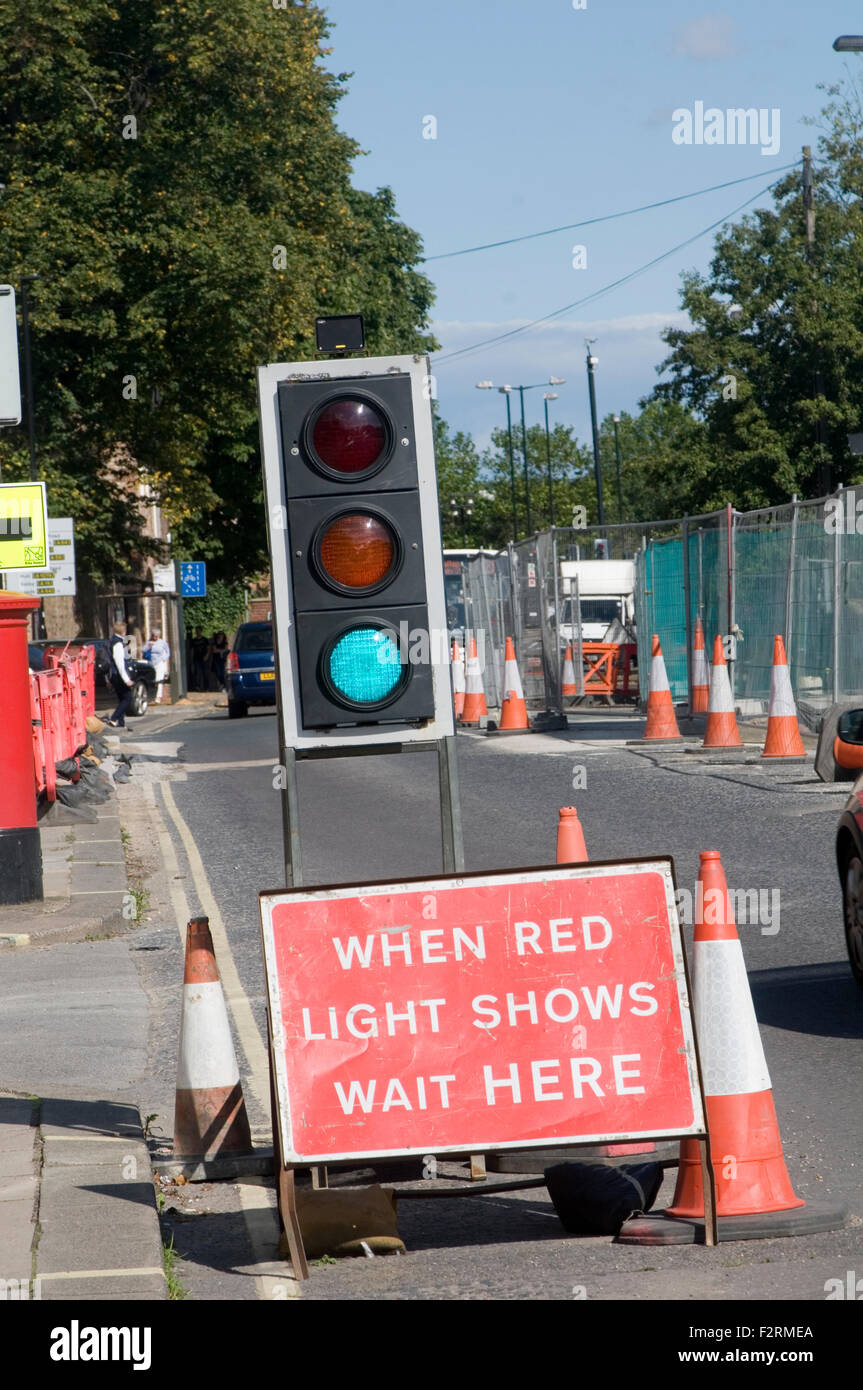 temporary traffic lights roadworks road roads works work light green