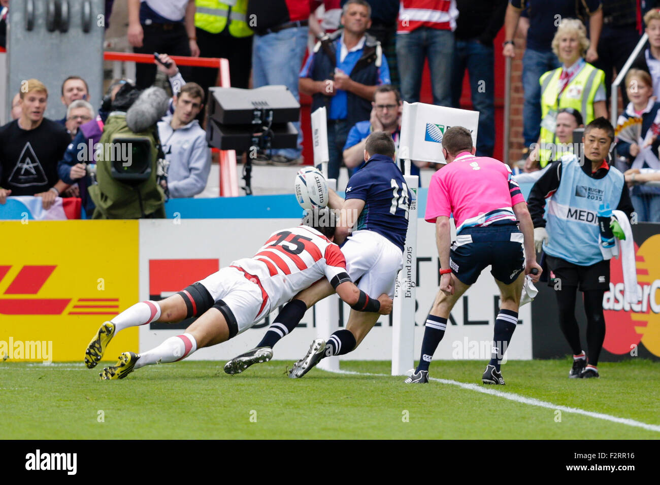 Gloucester Uk 23rd Sep 15 Rugby World Cup Scotland Versus Japan Japan Fullback Ayumu Goromaru Puts In A Try Saving Tackle On Scotland Winger Tommy Seymour Credit Action Plus Sports Images Alamy Live News Gloucester Uk 23rd Sep 15 Rugby World Cup Scotland Versus Japan Japan Fullback Ayumu Goromaru Puts In A Try Saving Tackle On Scotland Winger Tommy Seymour Credit Action Plus Sports Images Alamy Live News