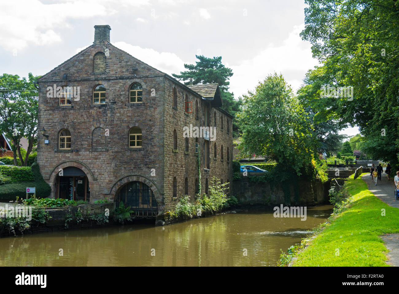 Samuel Oldknow's Warehouse (c1801) with Lock 10 on the right, on the