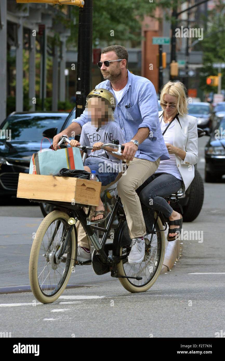 Bicycle made for three as Naomi Watts takes a back seat as she joins(02)