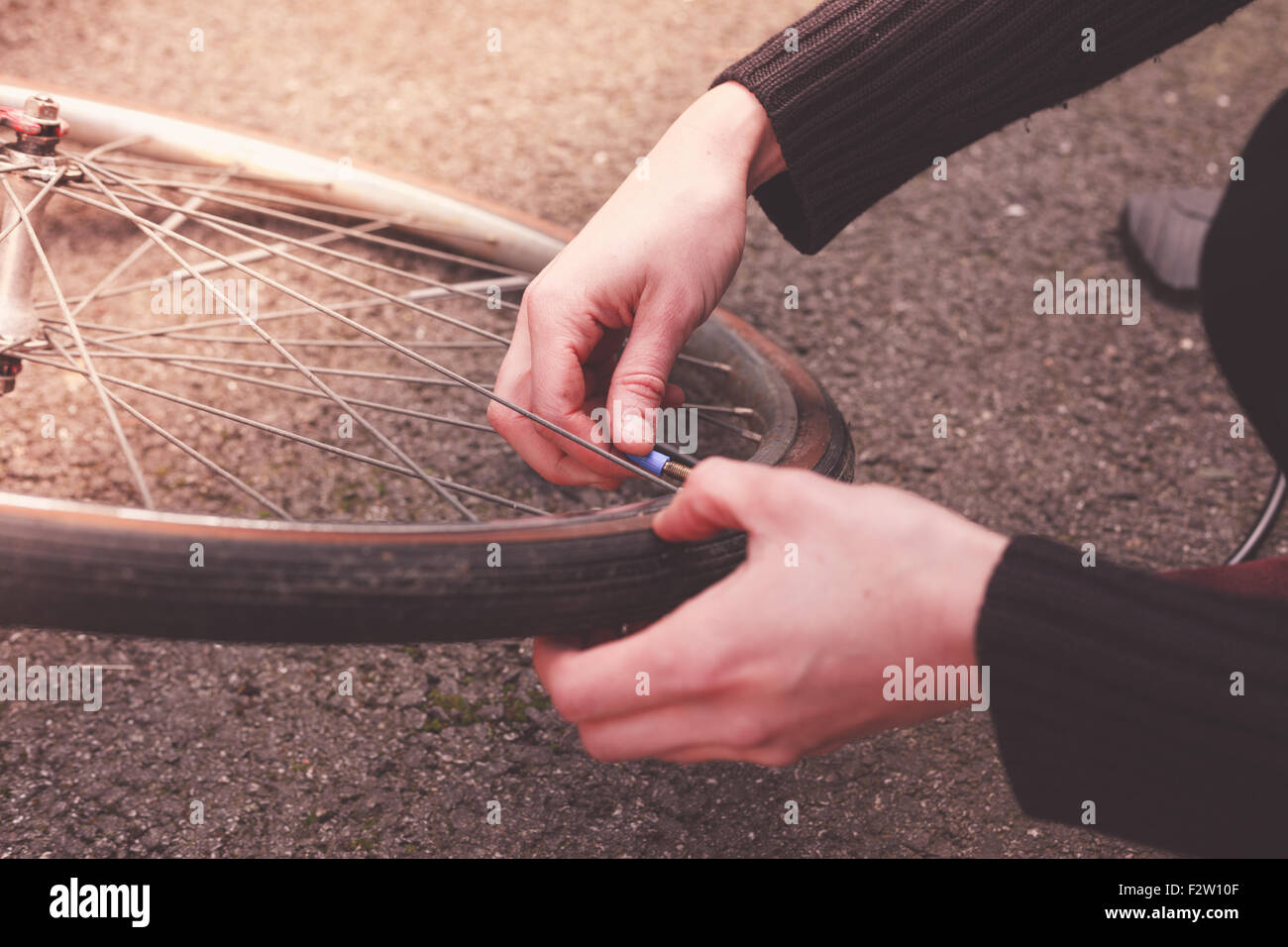 Bike pump hires stock photography and images Alamy