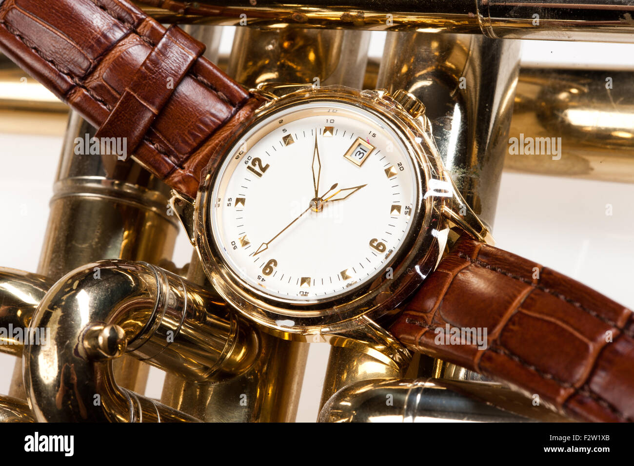 watch wrist clock time arrow dial plate isolated chronometer fashion