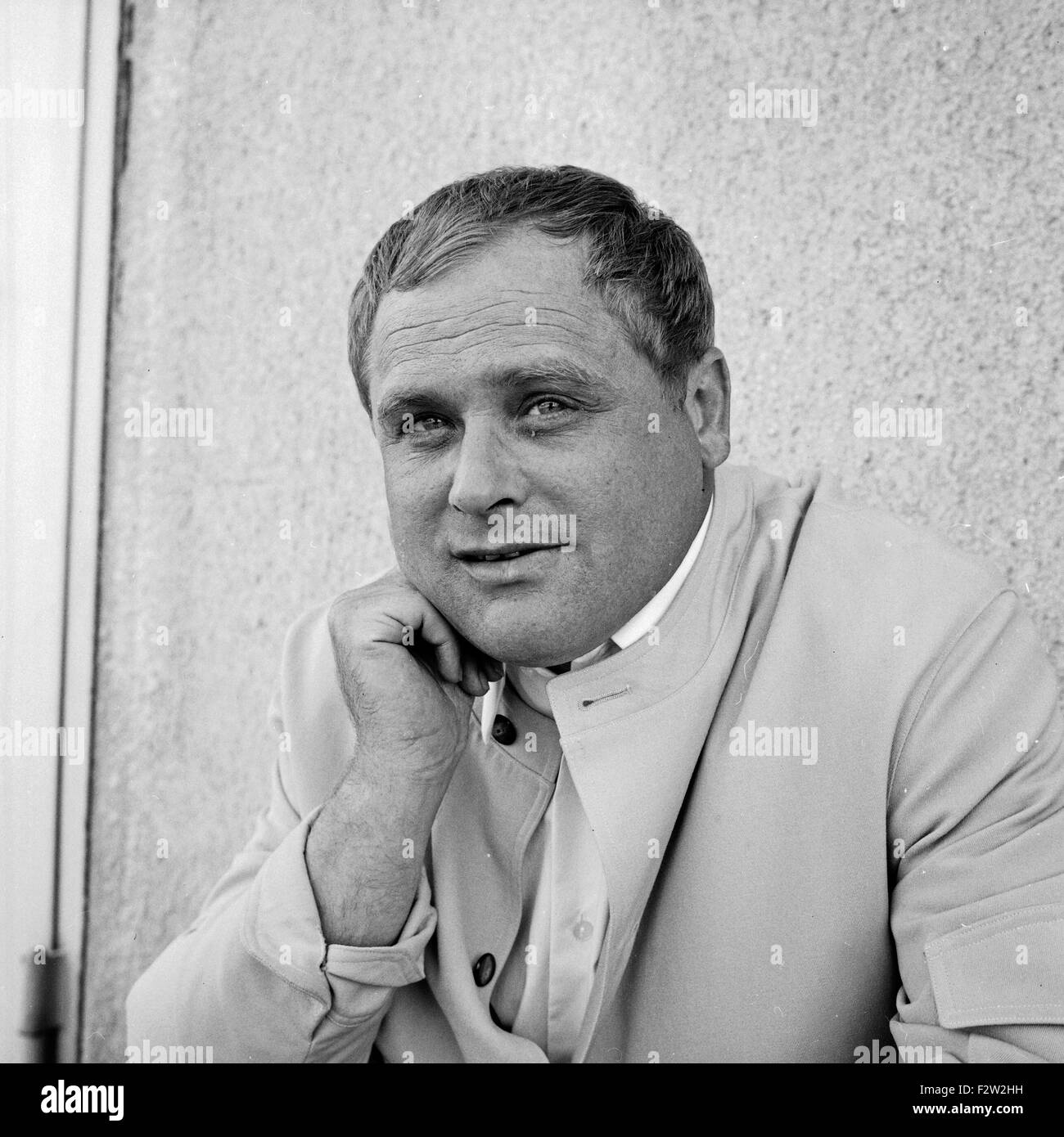 Deutscher Schauspieler und Synchronsprecher Heinz Theo Branding,  Deutschland 1960er Jahre. German actor and dubbing actor Heinz Theo Branding,  Germany 1960s Stock Photo - Alamy