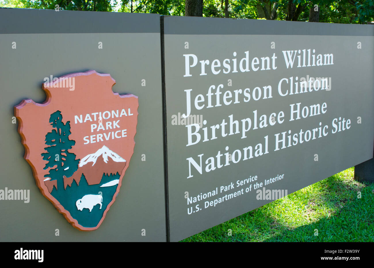 Hope Arkansas boyhood home of President Bill Clinton sign to
