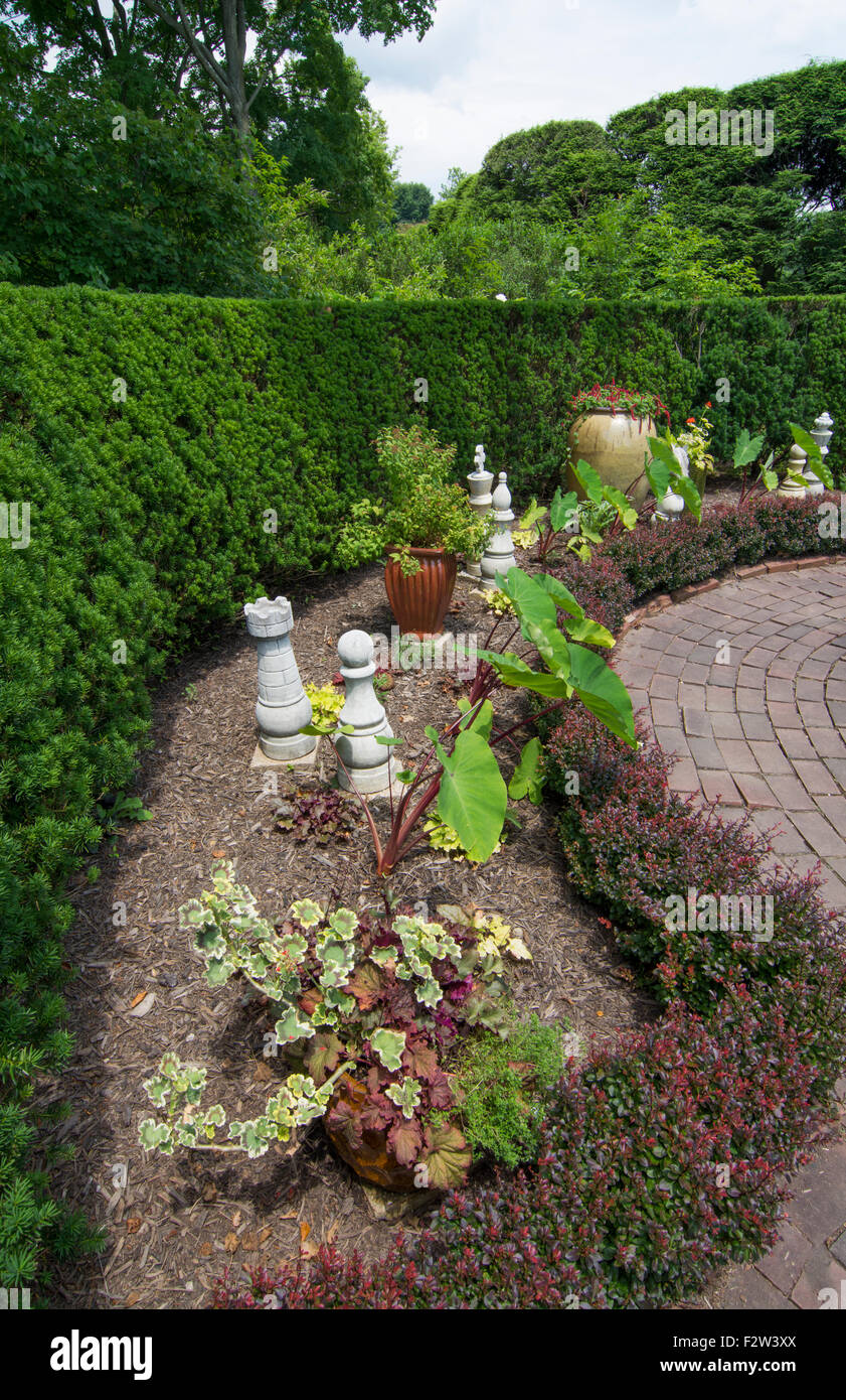 Ladew Toptary Gardens Maryland beautiful sculptured plants Keyhole