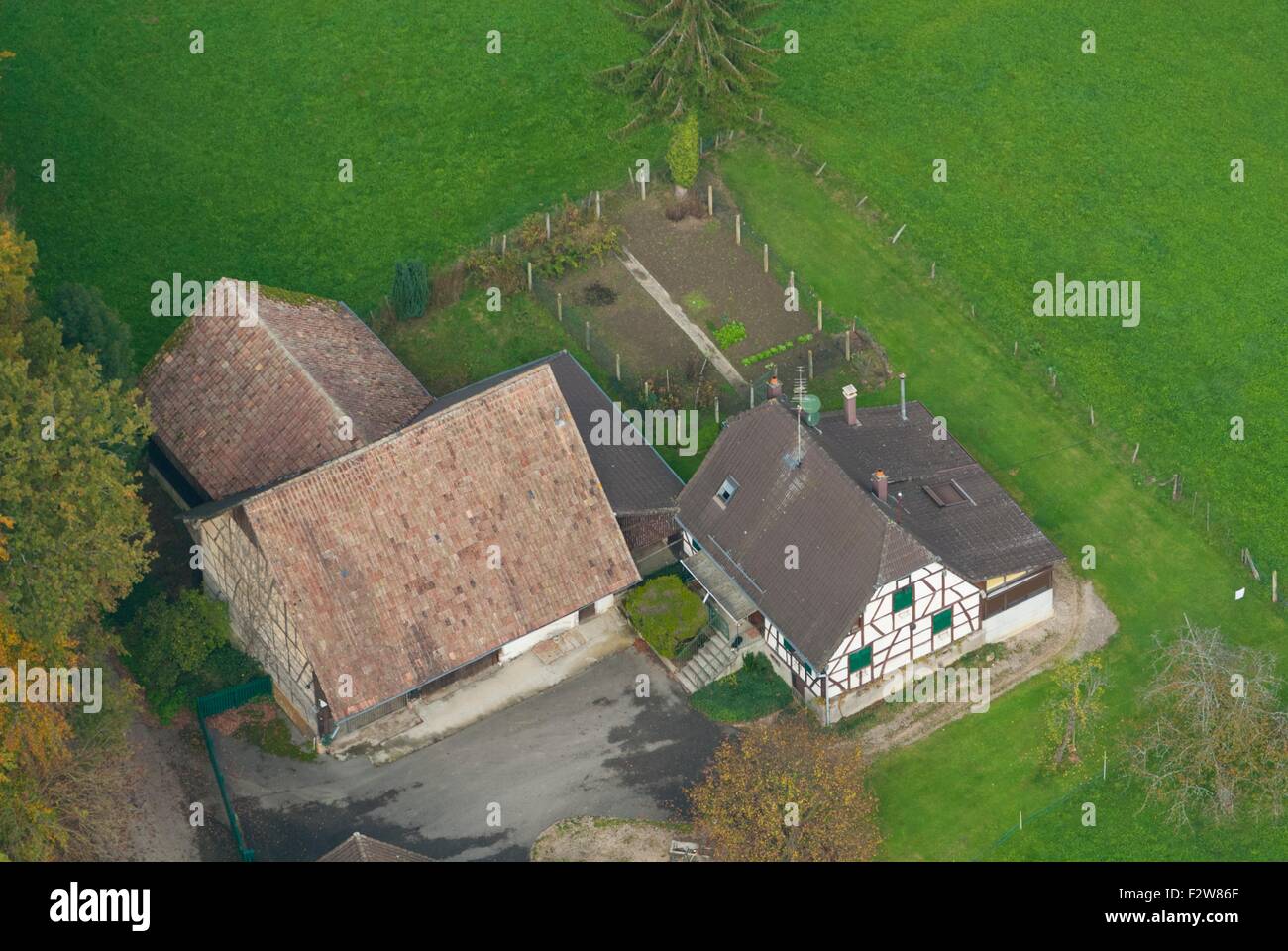 France, Haut Rhin (68), Sundgau, Feldbach, farm   (aerial view)  // Haut Rhin (68), Le Sundgau, Feldbach, ferme (vue aerienne) Stock Photo