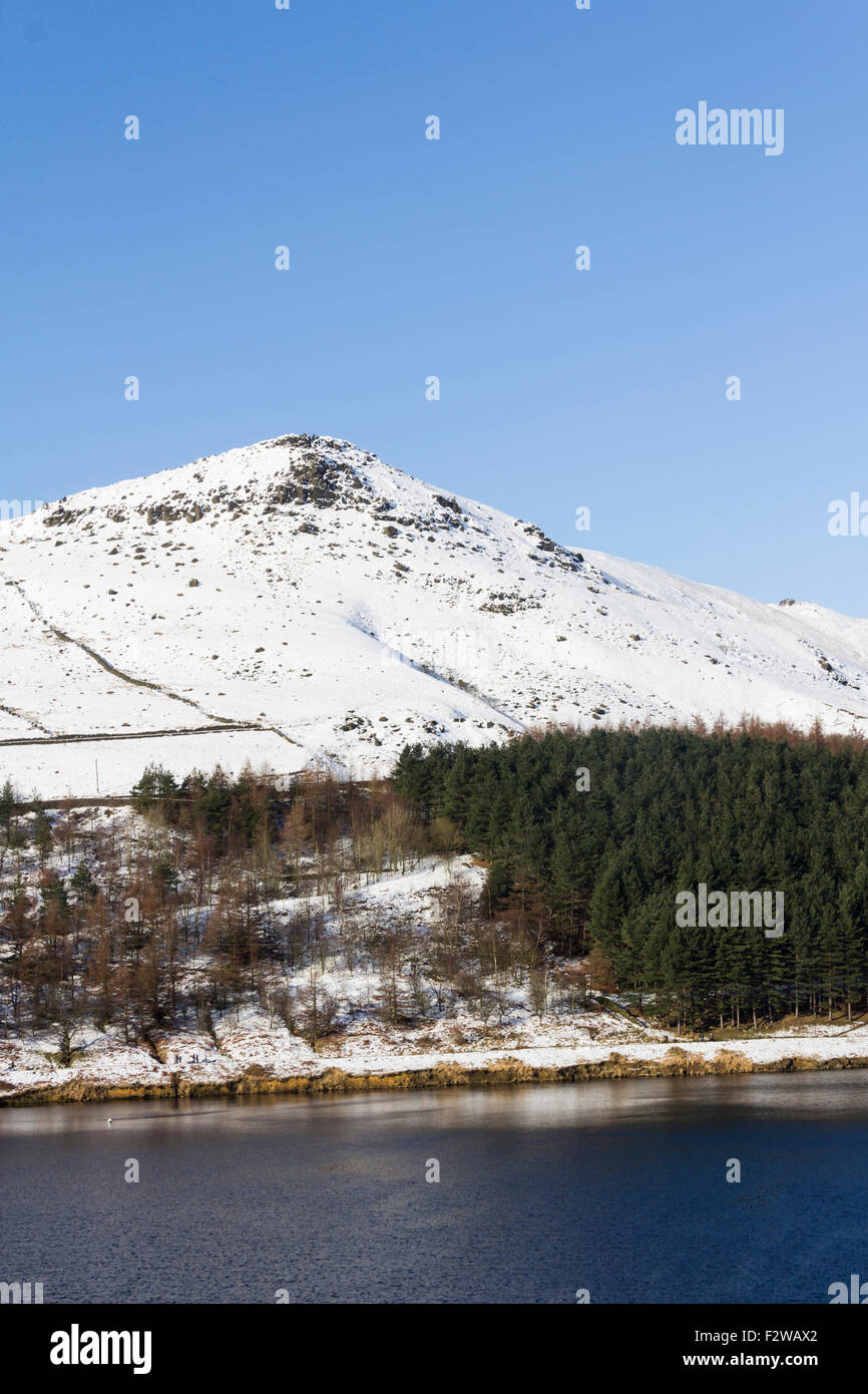 Snow covered Saddleworth Moor overlooking Dovestone reservoir, Saddleworth. Stock Photo