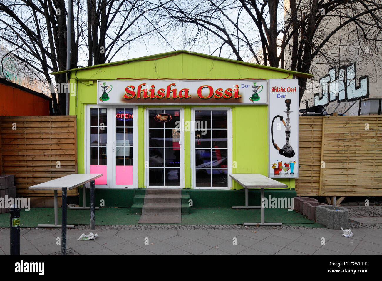 Hookah Bar Exterior High Resolution Stock Photography And Images Alamy