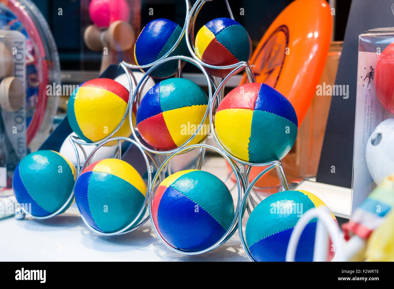 Juggling ball hires stock photography and images Alamy