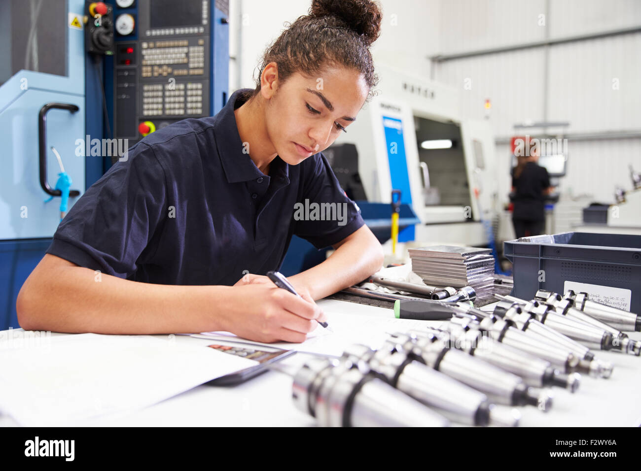 Engineering project teen hi-res stock photography and images - Alamy