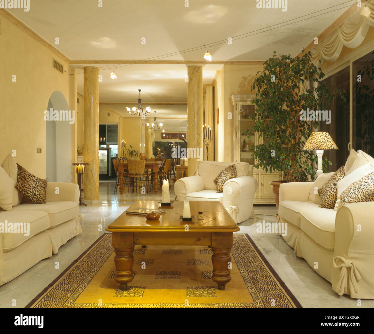 Loose pillars hires stock photography and images Alamy