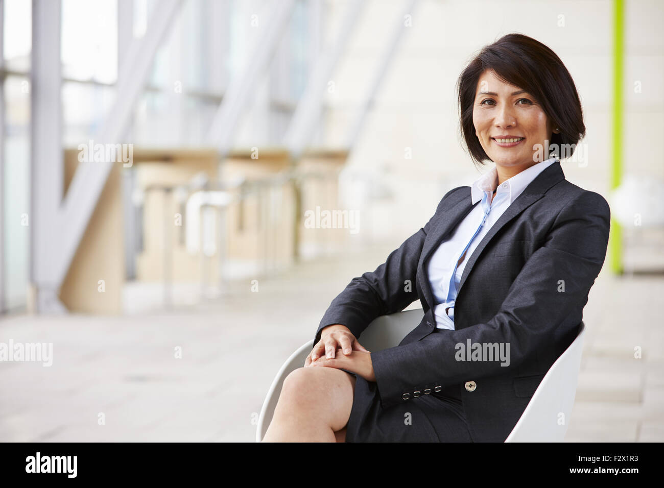 Portrait asian businesswoman work hi-res stock photography and images ...