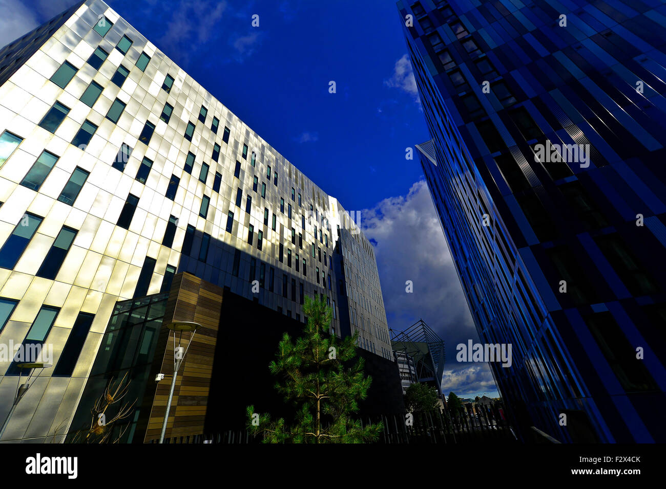 Newcastle upon Tyne, River Tyne, Blue star square, city centre, green