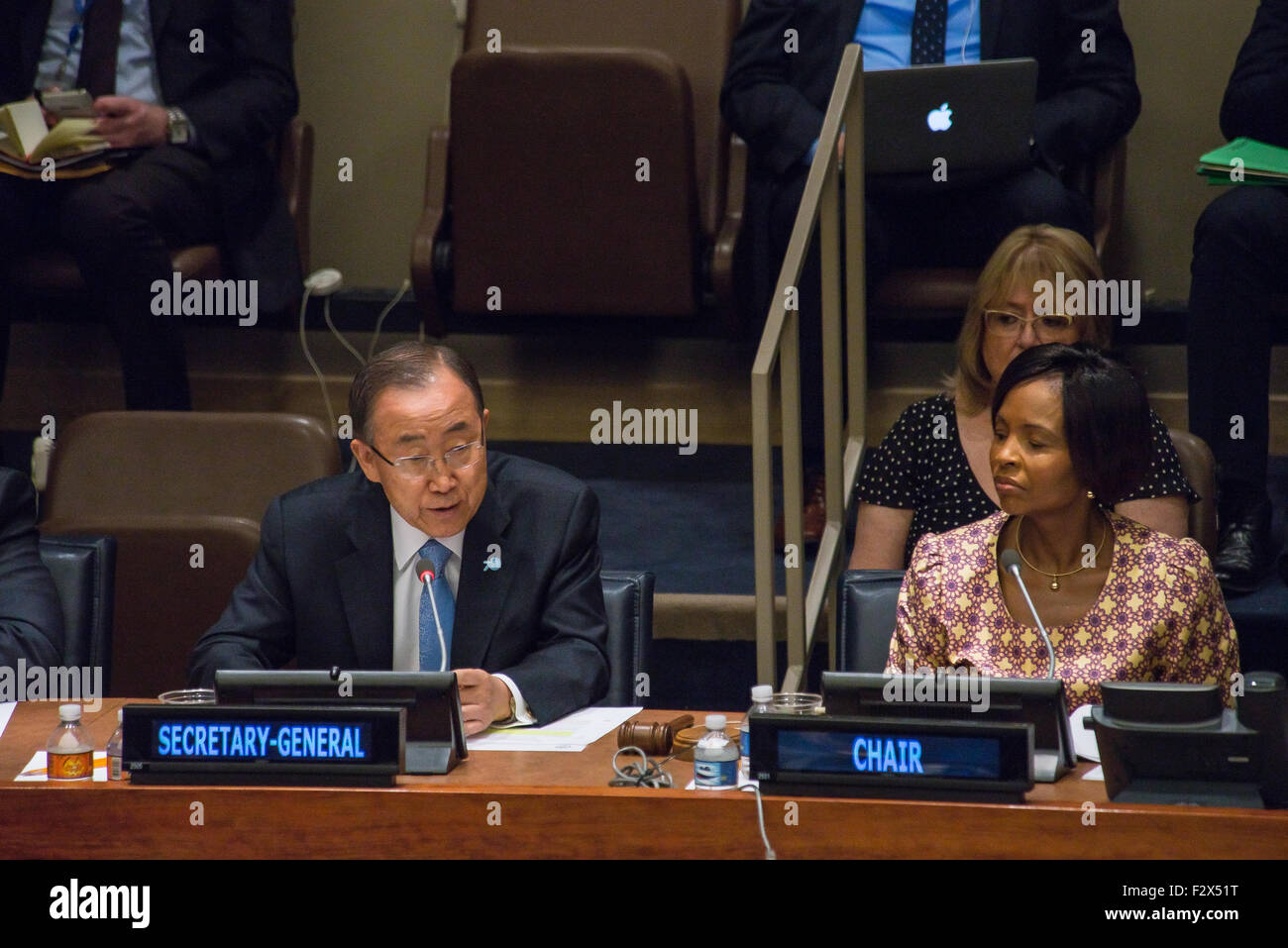 New York, United States. 22nd Sep, 2015. UN Secretary-General Ban Ki-moon (left) and General Assembly President and Ms Maite Nkoana-Mashabane (rigth) during the opening ceremony for the 39th Annual Meeting of Ministers for Foreign Affairs of the Group of 77. © Albin Lohr-Jones/Pacific Press/Alamy Live News Stock Photo