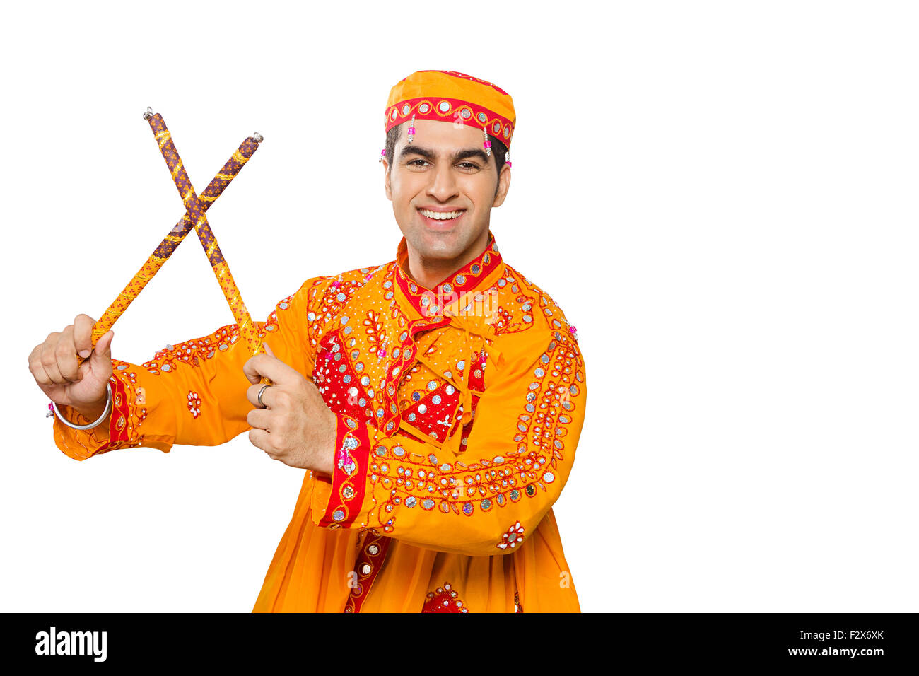 1 indian Gujrati man Navaratri Dandiya dance Stock Photo - Alamy