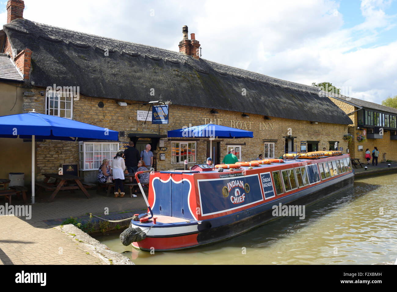 The Boat Inn on Grand Union Canal, Stoke Bruerne, Northamptonshire, England, United Kingdom Stock Photo