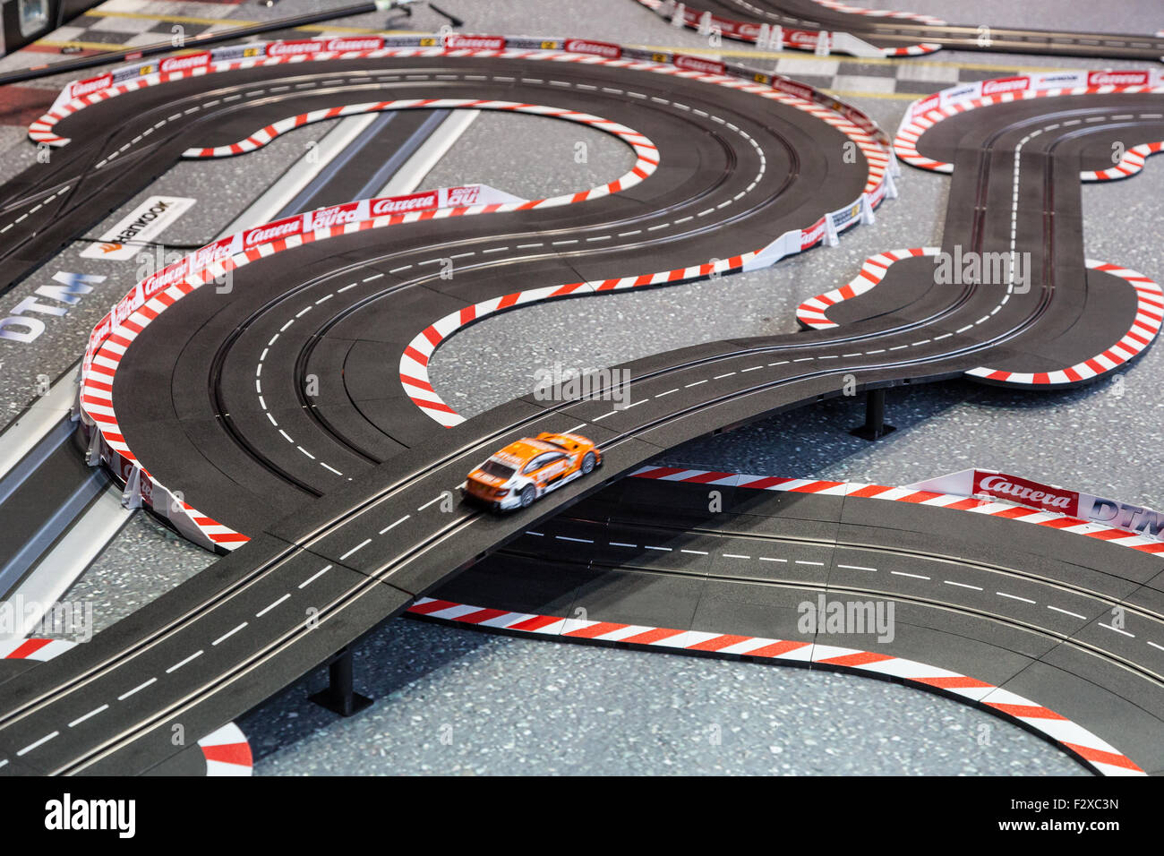 Slot car racing hi-res stock photography and images - Alamy