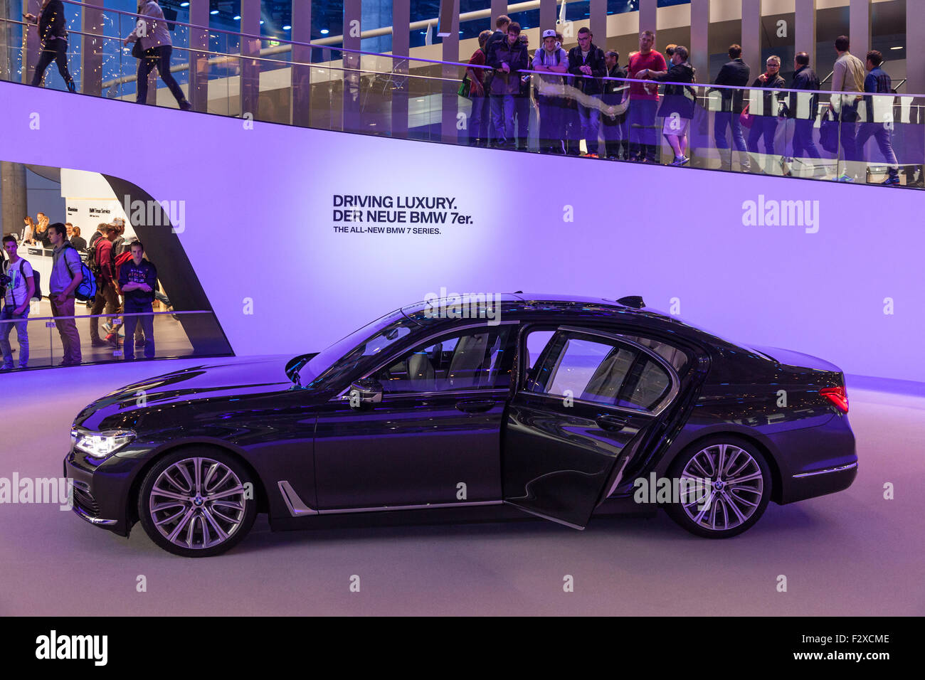 Bmw 7 Near The Louis Vuitton Clothing Store Stock Photo - Download Image  Now - Airbag, BMW, Blue - iStock