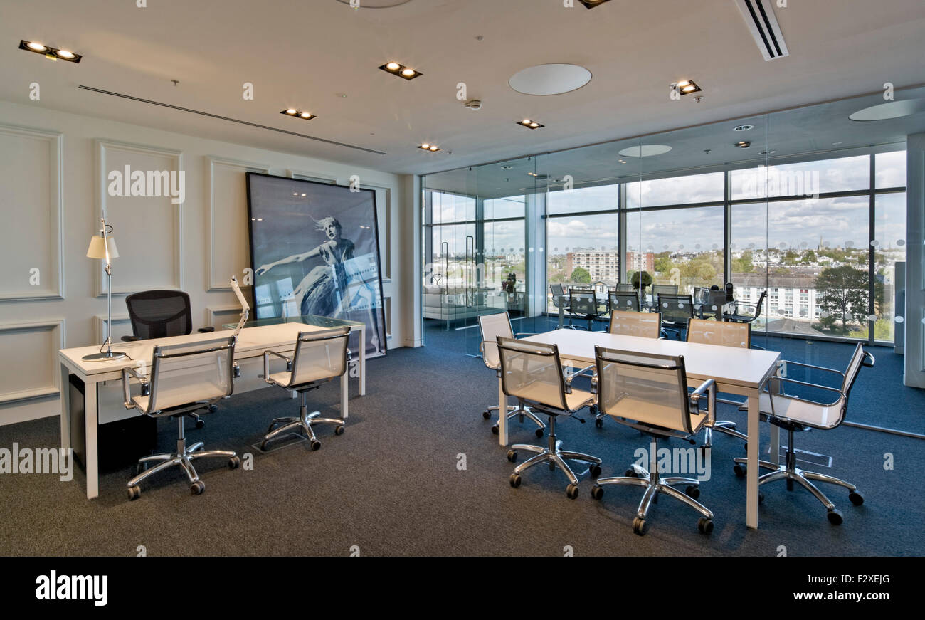 Ceos Suite Meeting Room Net A Porter Stock Photos Ceos