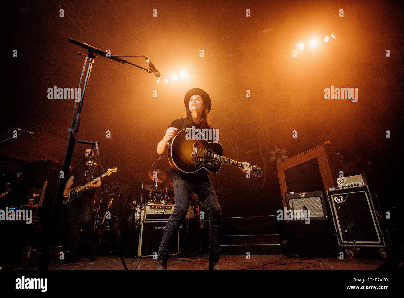 Glasgow guitar hires stock photography and images Alamy